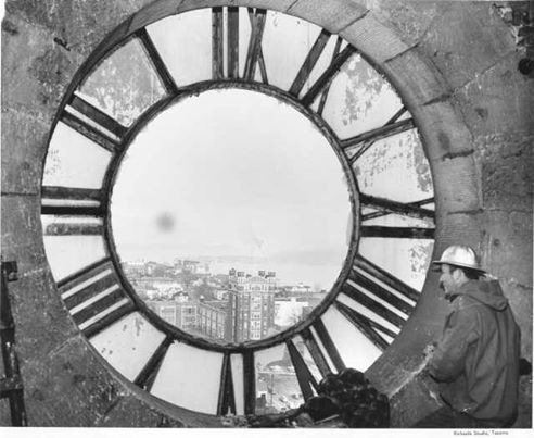 553102_10201096920441118_1179449332_n