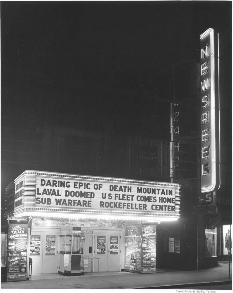 richards_studio_d206649nov-1945