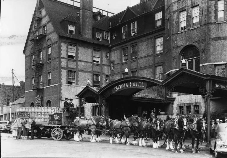 Sled.Chapin_Bowen_Collection_G301130