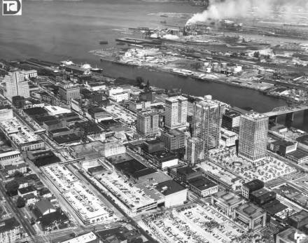 Richards_Studio_C1561641