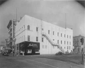 Richards_Studio_A184781