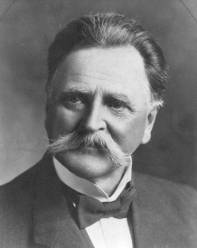 Richards_Studio_C1646876